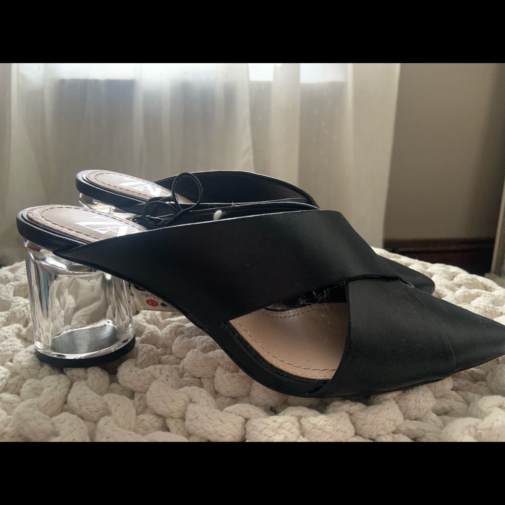 Zara shoes 🤍